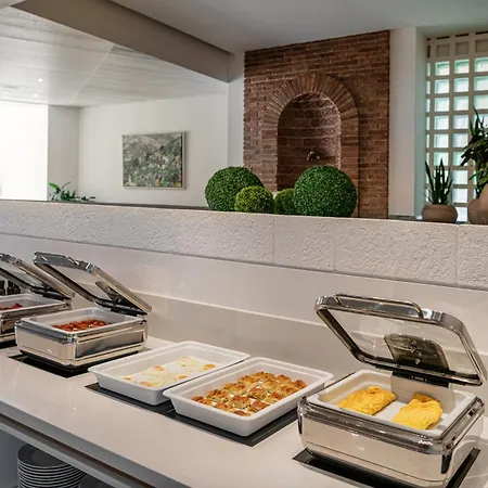 Civitel Akali Hotell 4*