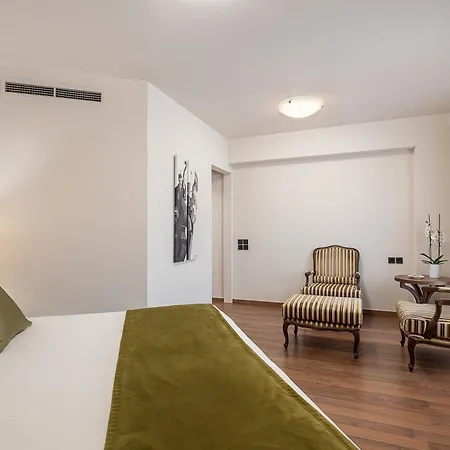 Hotell Civitel Akali 4*