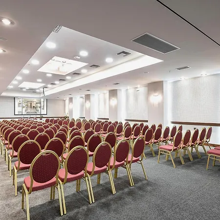 Civitel Akali Hotell 4*