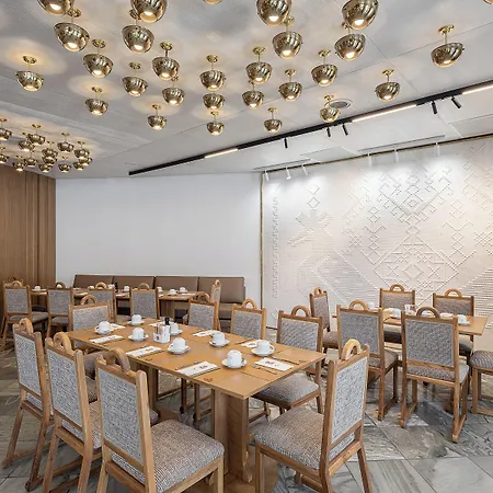 Hotel Civitel Akali 4*