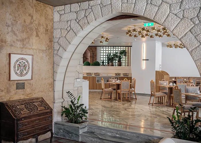 Hotel Civitel Akali 4*